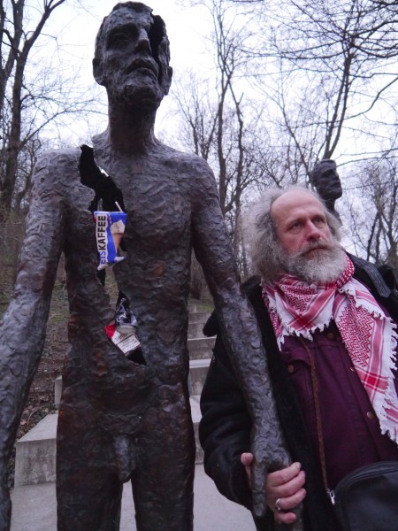 Milan Kohout performing at anti-Communist monument