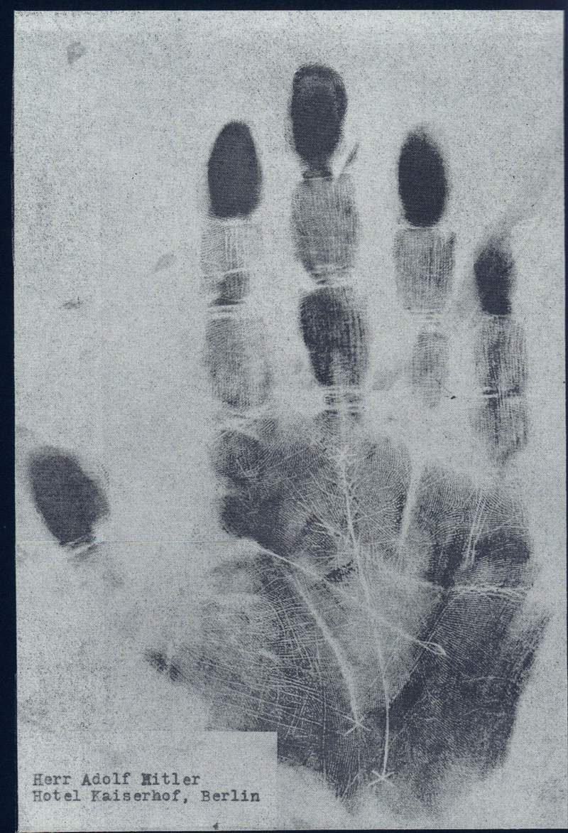 IV - The Hand of Hitler - Page 2 Hitlershandprint