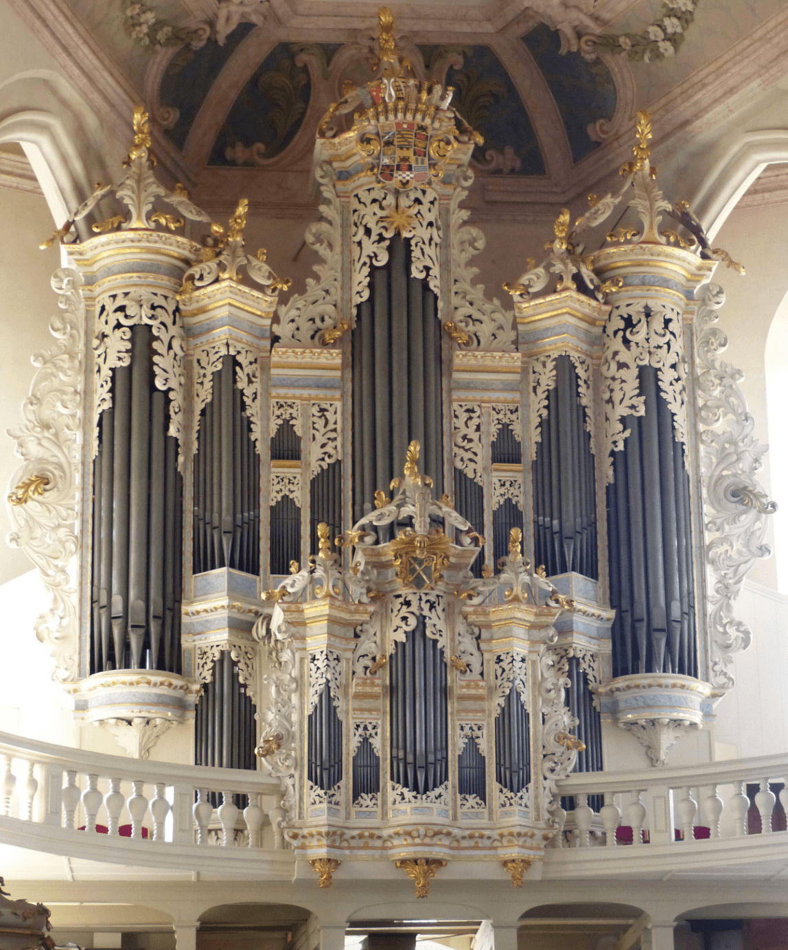 A picture containing organ, music, severalDescription automatically generated