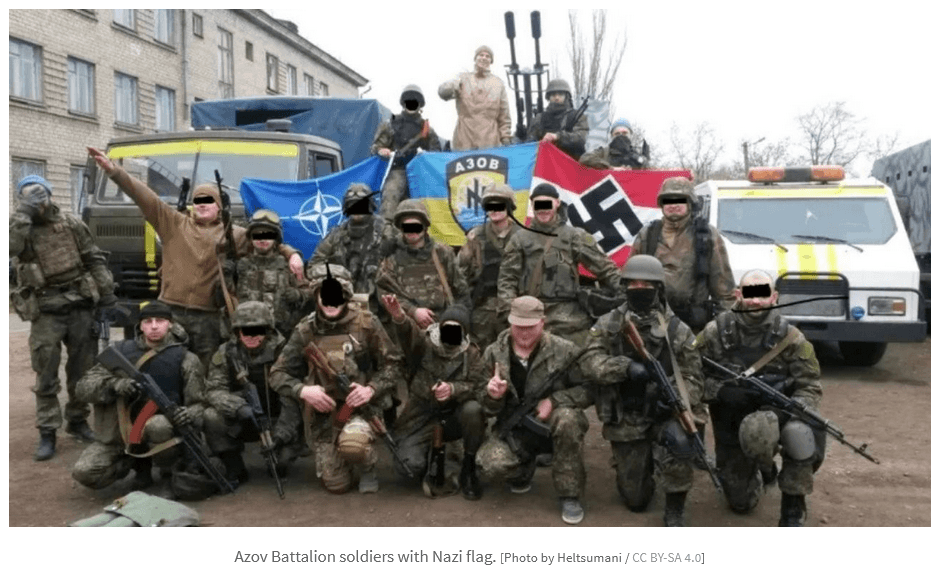 A group of soldiers posing for a photo

Description automatically generated