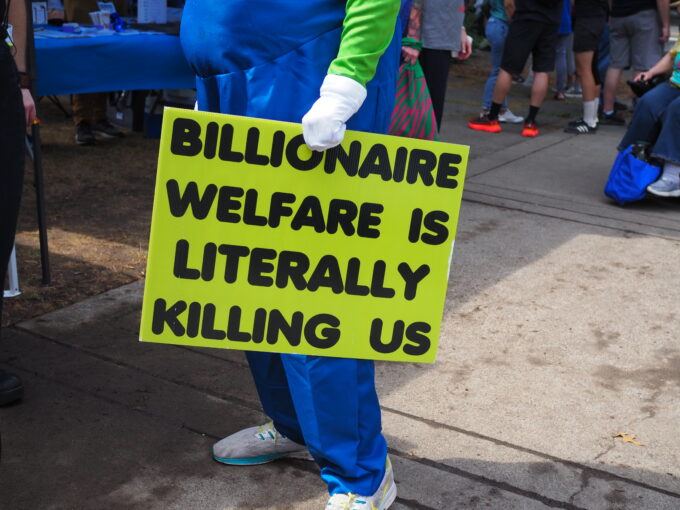 The Rich Wrote the Laws So that They Get all the Money, While the Left Was Sleeping