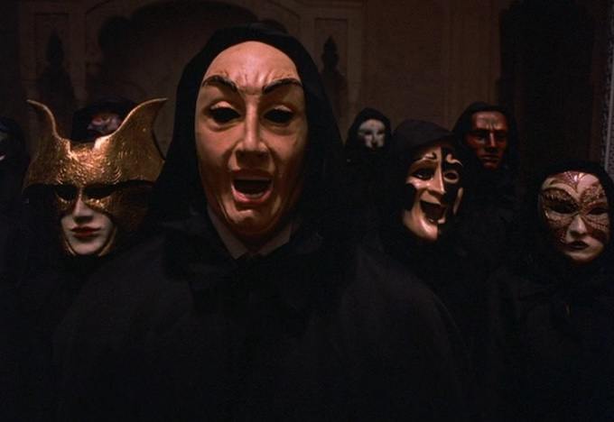 Roaming Charges: If You’re Not a Scumbag, You’re a Nobody