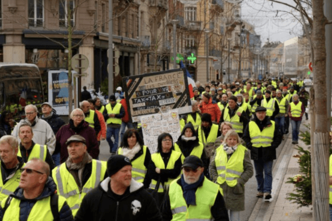 How the Yellow Vests Attempted to Rebuild the Urban Periphery of Paris