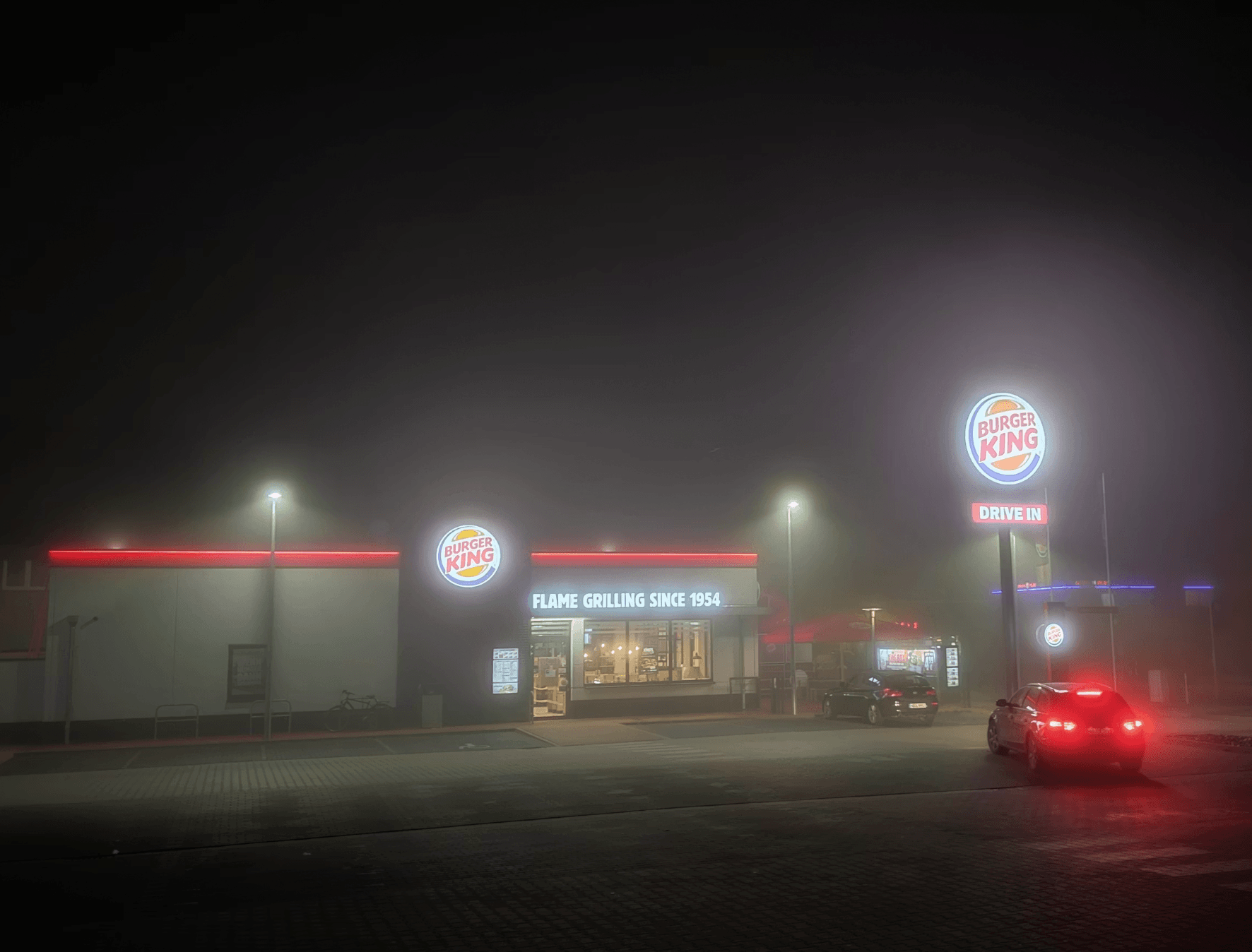 counterpunch.org - Dean Baker - Fast Food Going Down: What We Learned From the April Consumer Data
